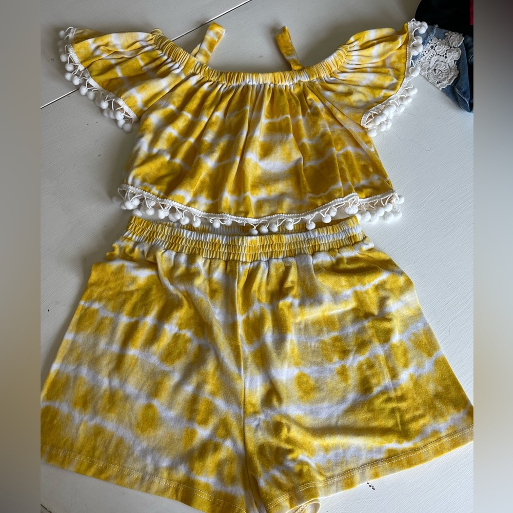 Girls Bonnie Jean two piece set.